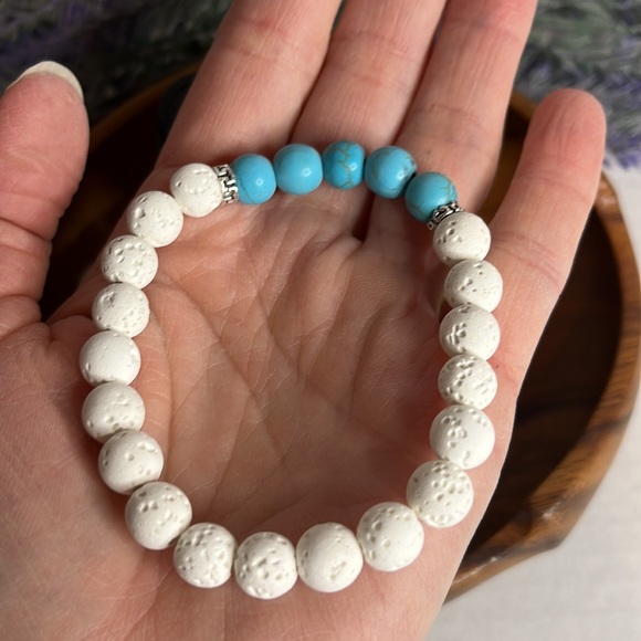 NEW Chakra Turquoise Essential Oil Diffuser Bracelet White Natural Lava stone - Picture 4 of 7